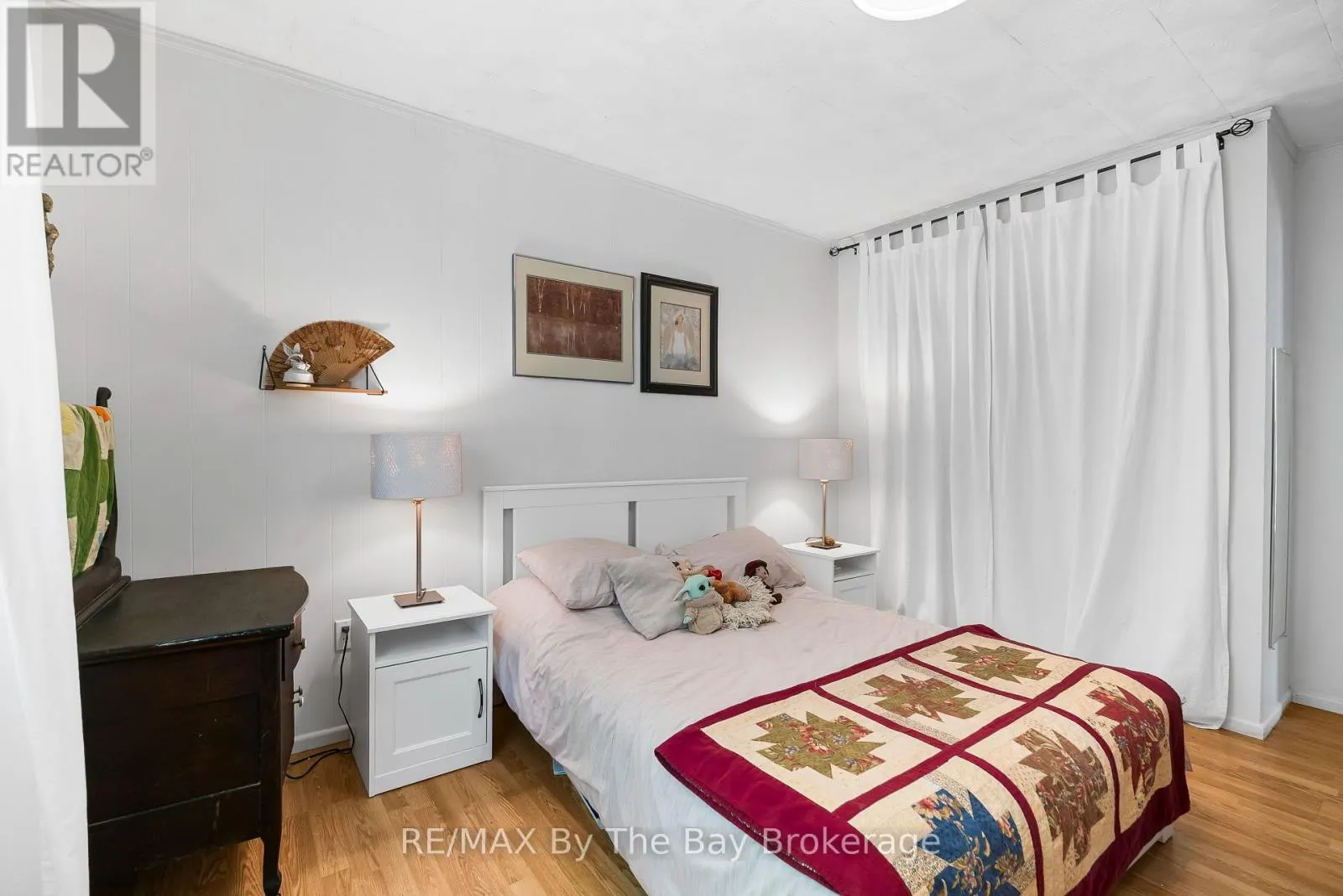 11 39TH STREET S
