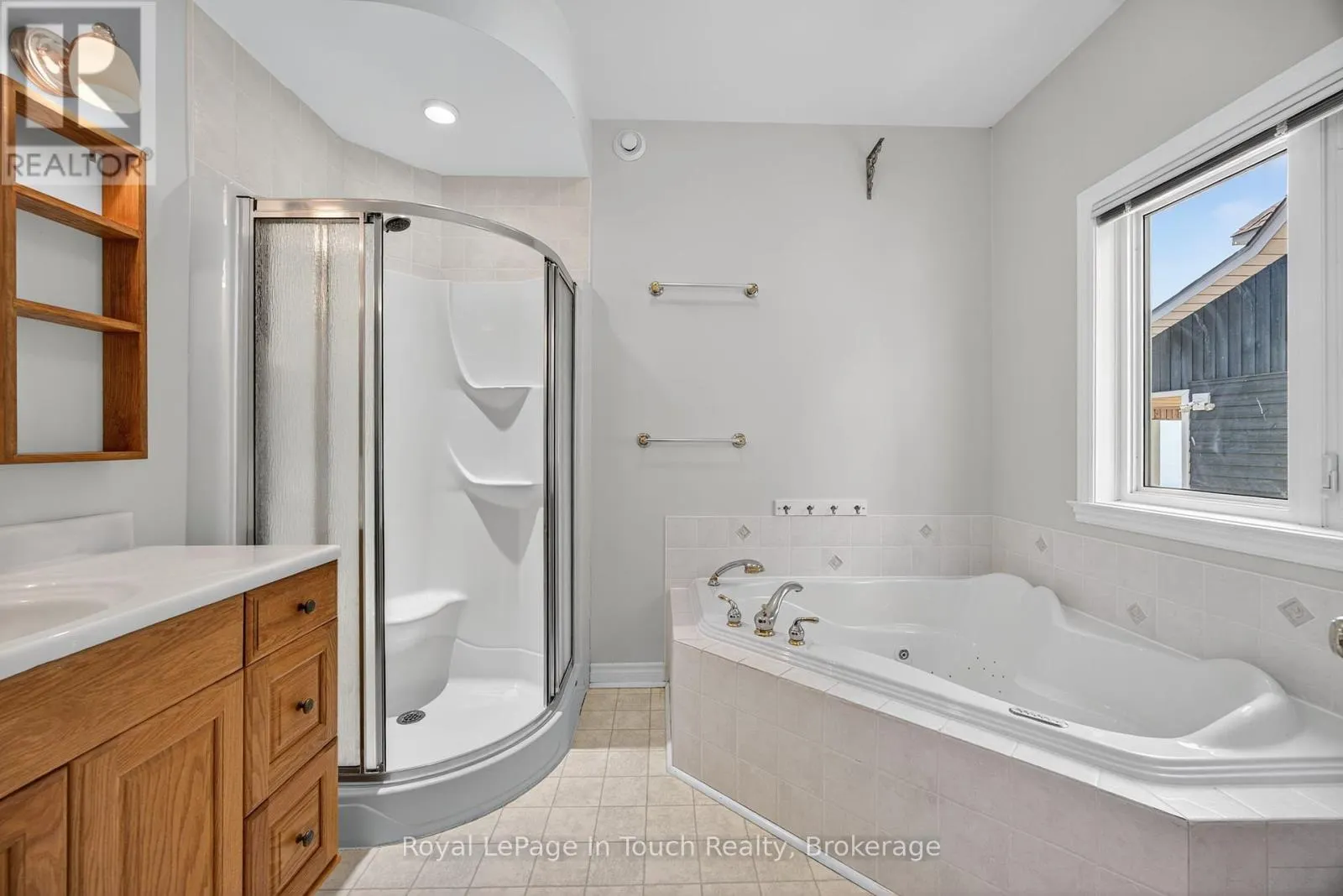 44 TINY BEACHES ROAD S