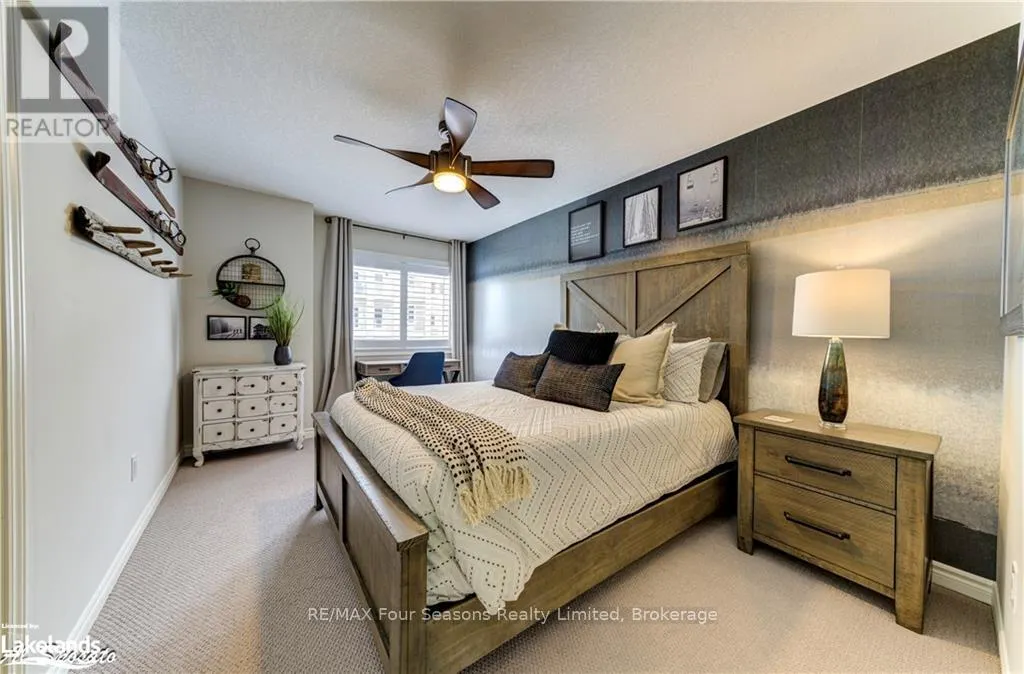 2 SPOONER CRESCENT