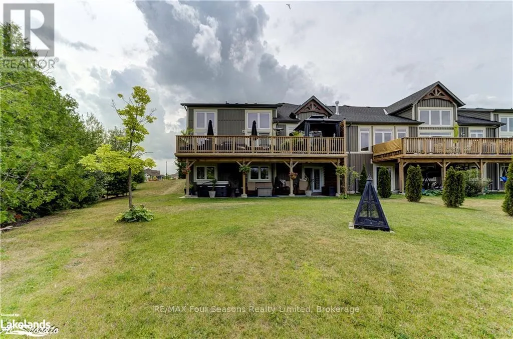 2 SPOONER CRESCENT
