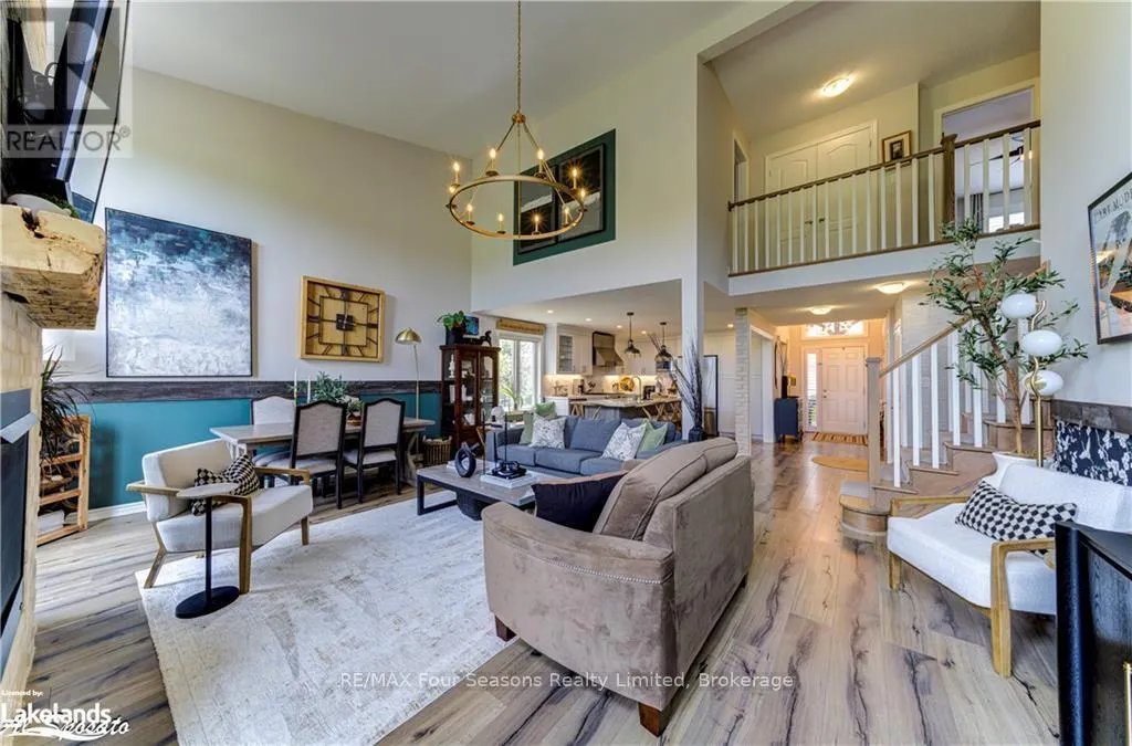 2 SPOONER CRESCENT