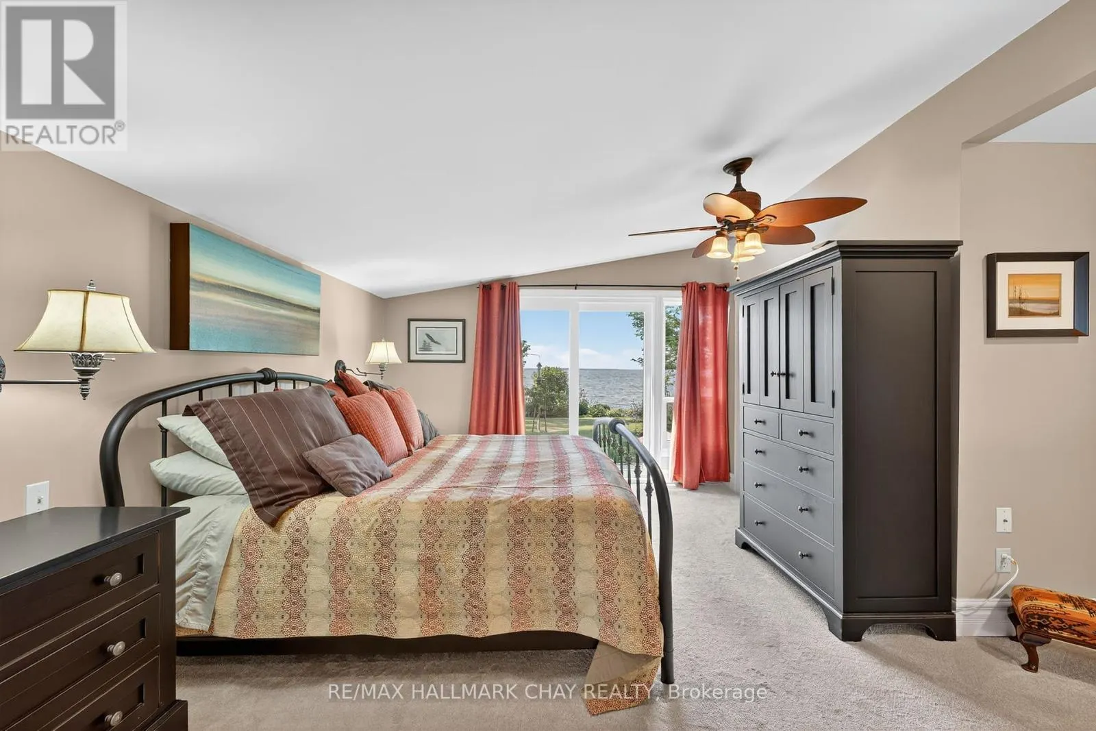 7 LAKESHORE ROAD E