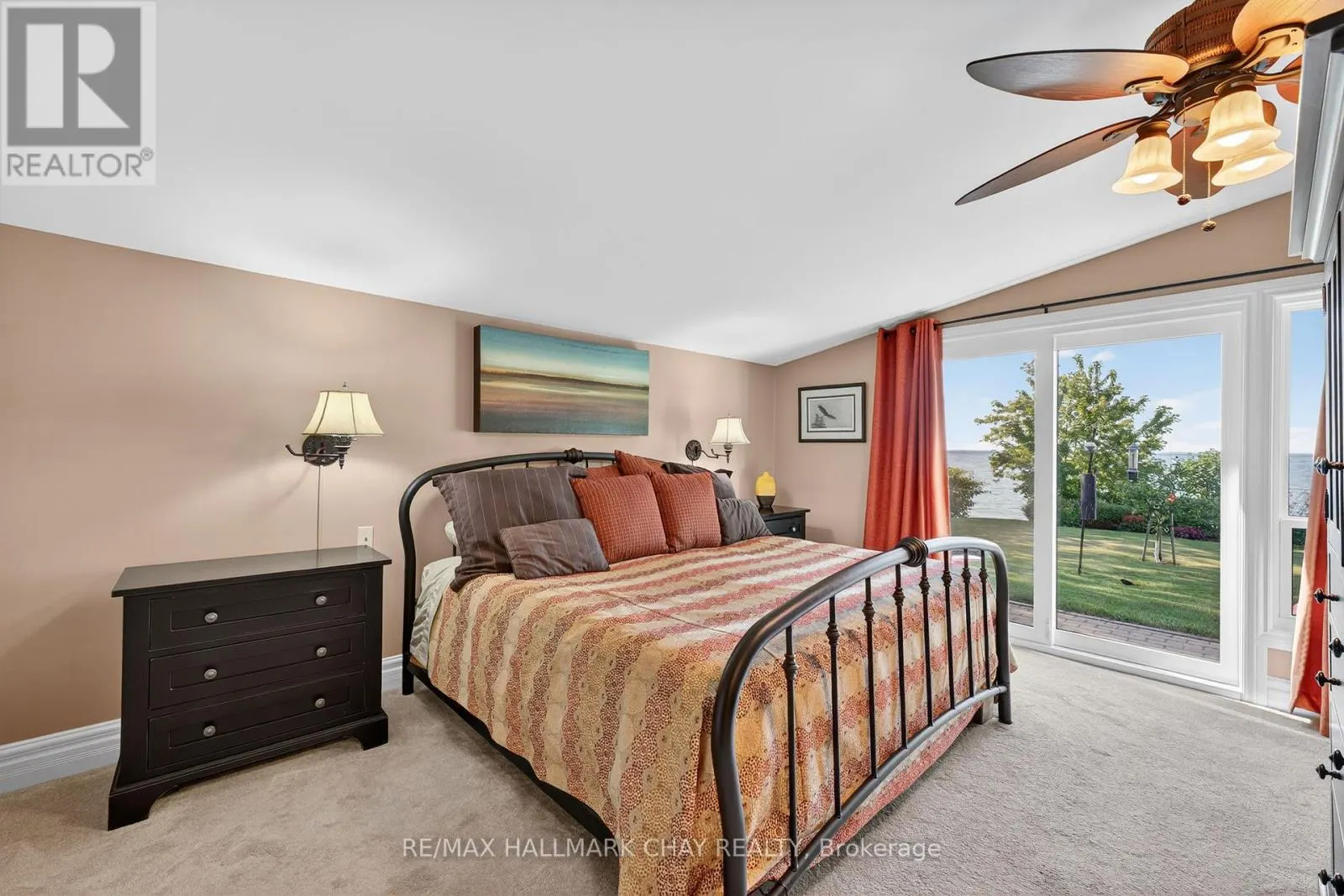 7 LAKESHORE ROAD E