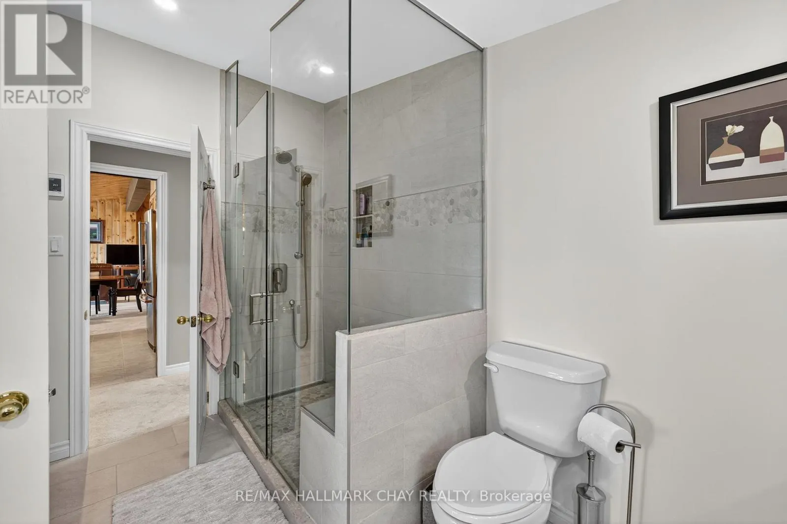 7 LAKESHORE ROAD E