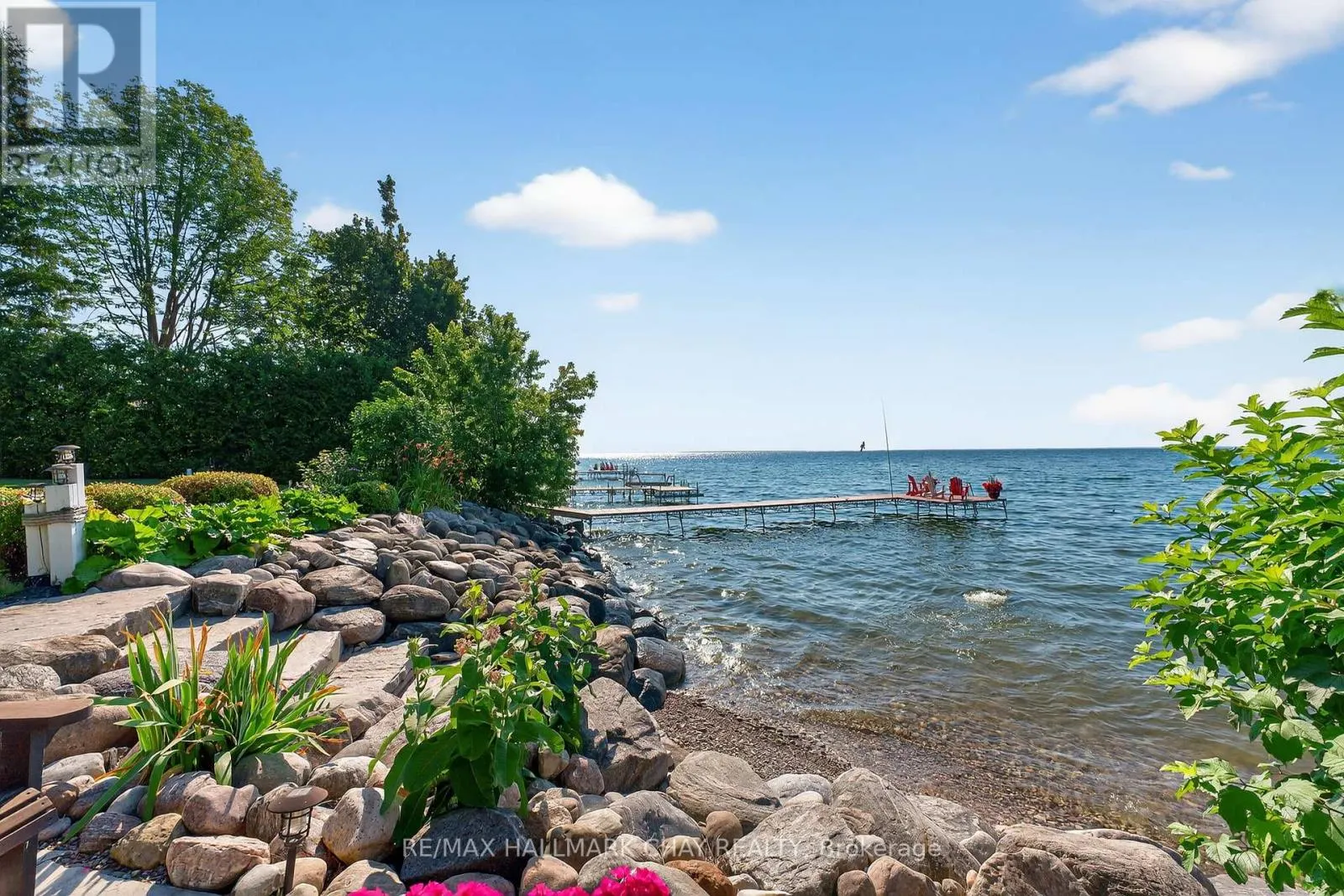 7 LAKESHORE ROAD E