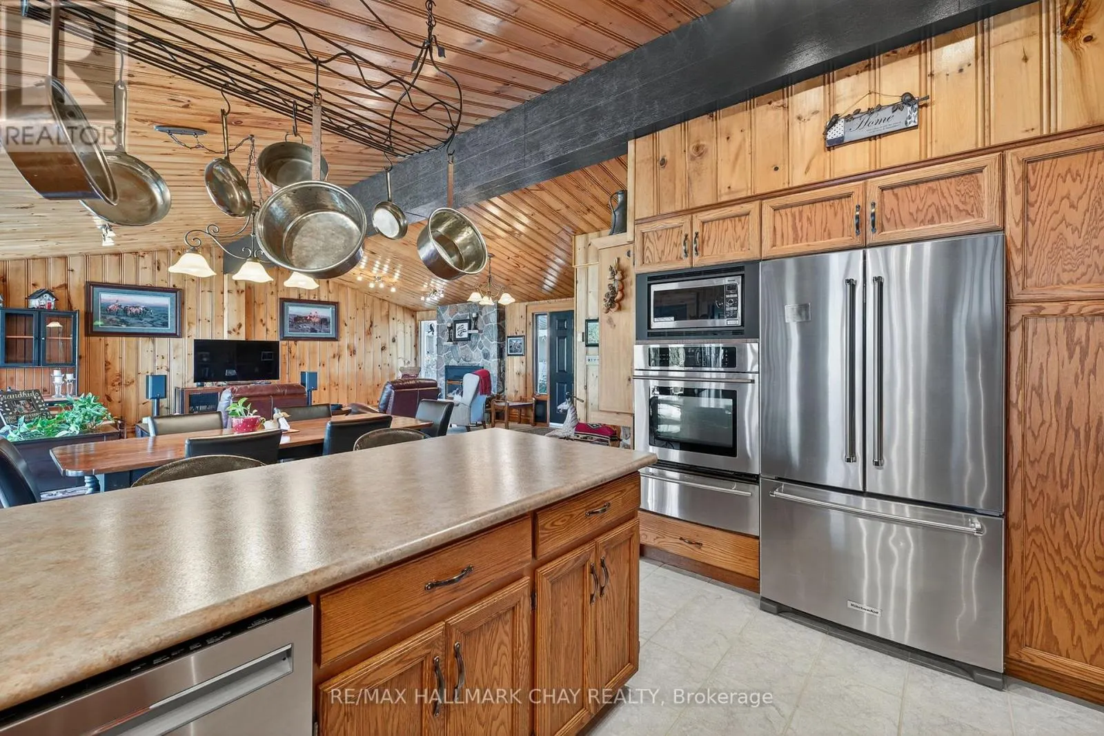 7 LAKESHORE ROAD E