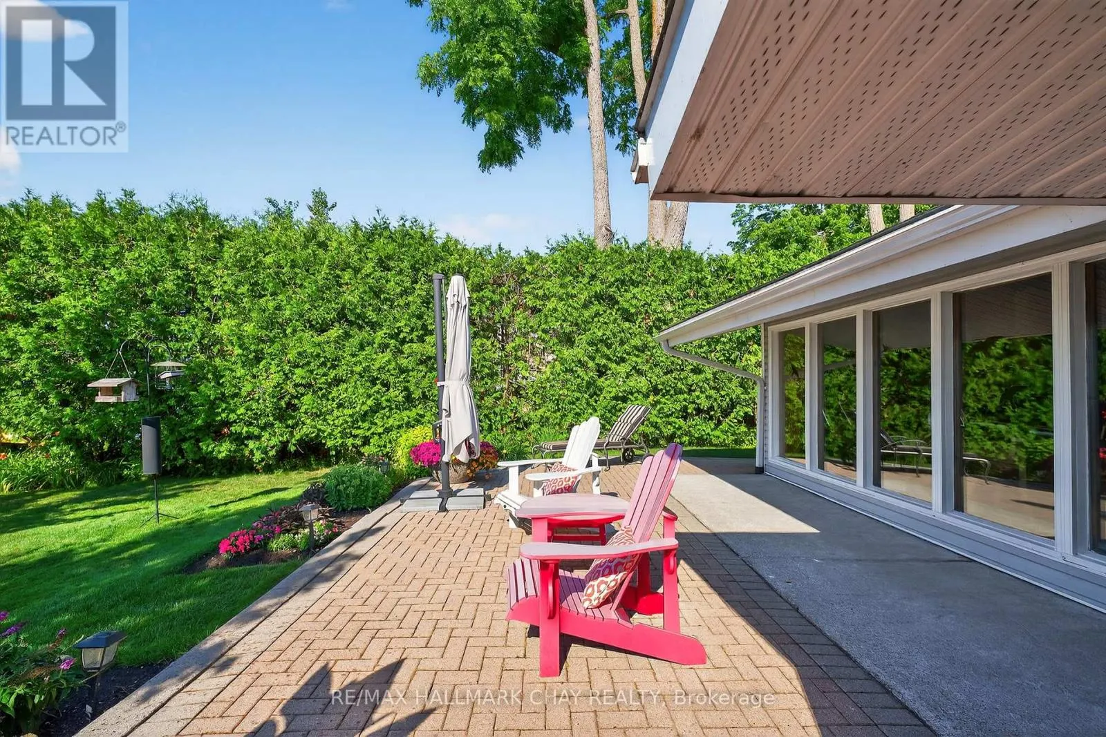 7 LAKESHORE ROAD E