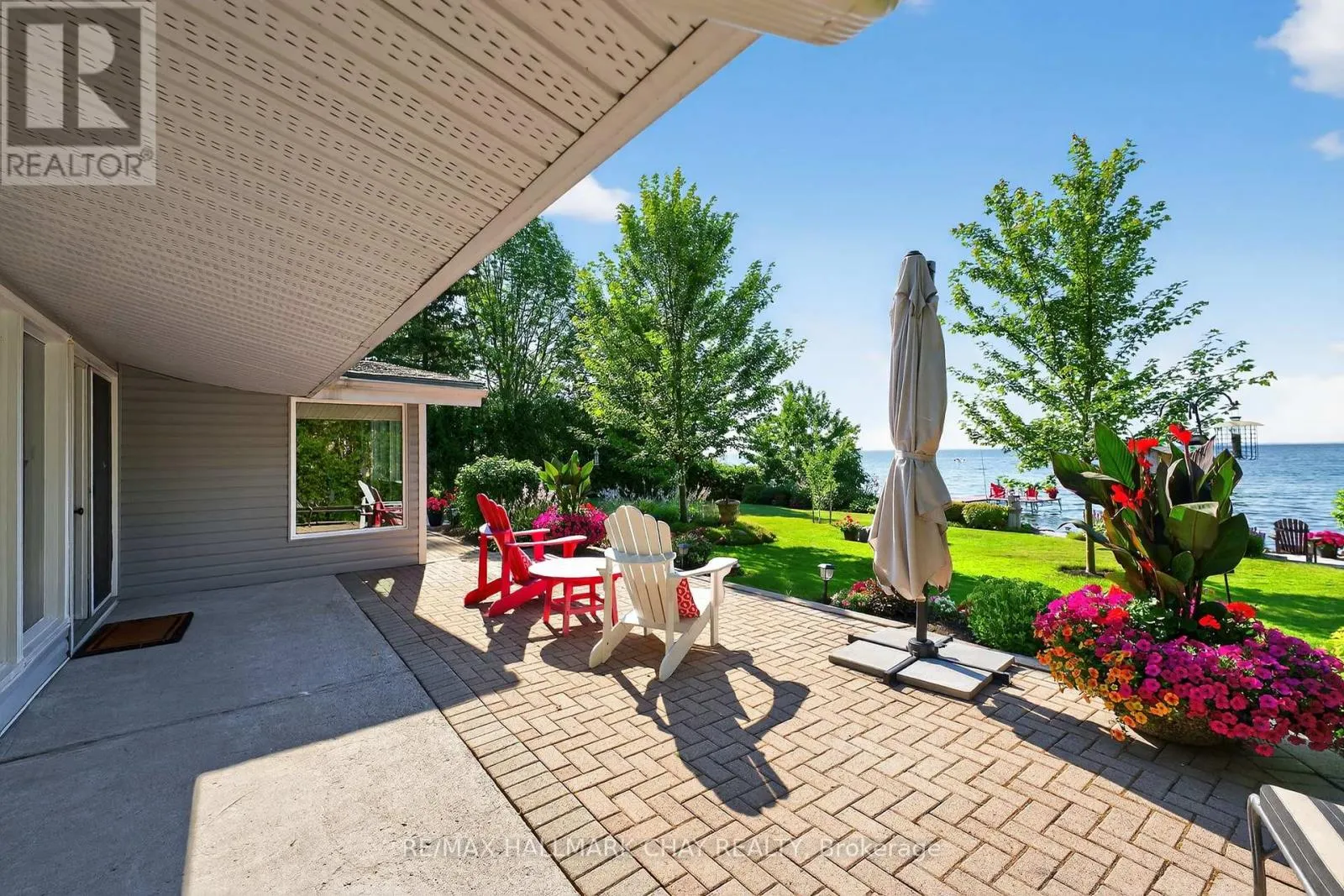 7 LAKESHORE ROAD E