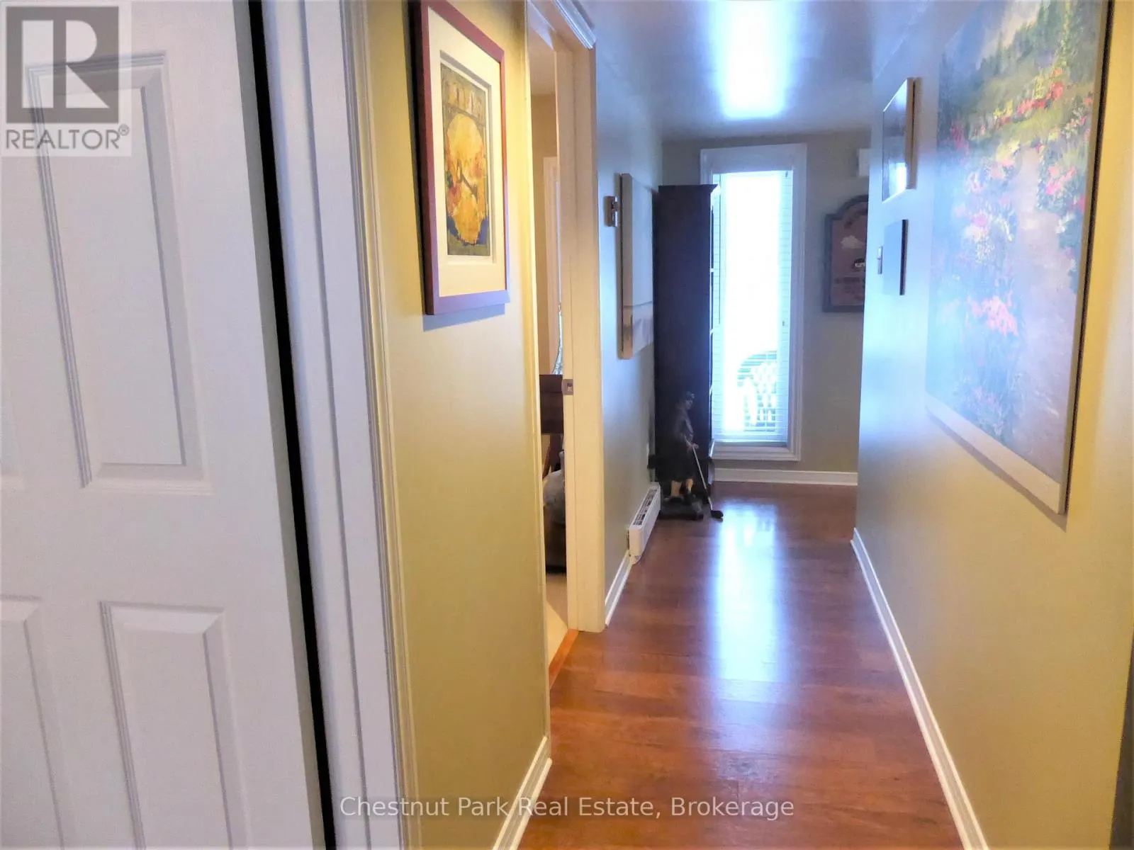 906 CEDAR POINTE COURT