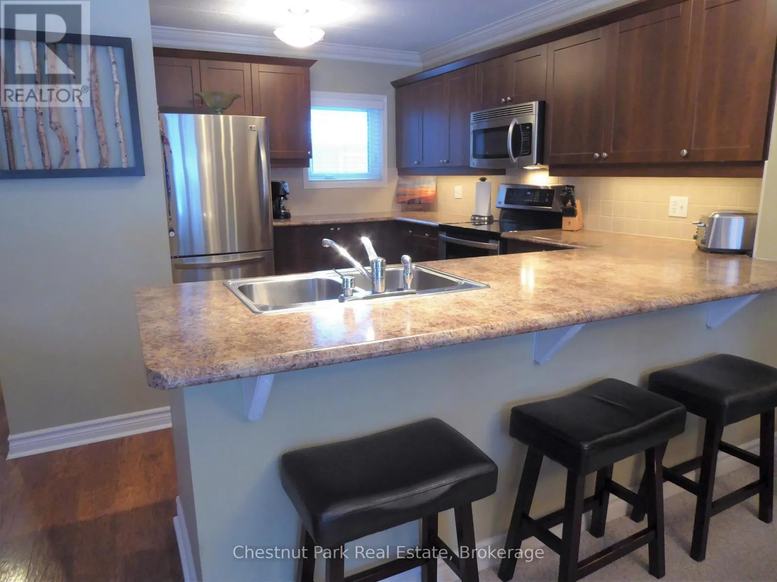 906 CEDAR POINTE COURT