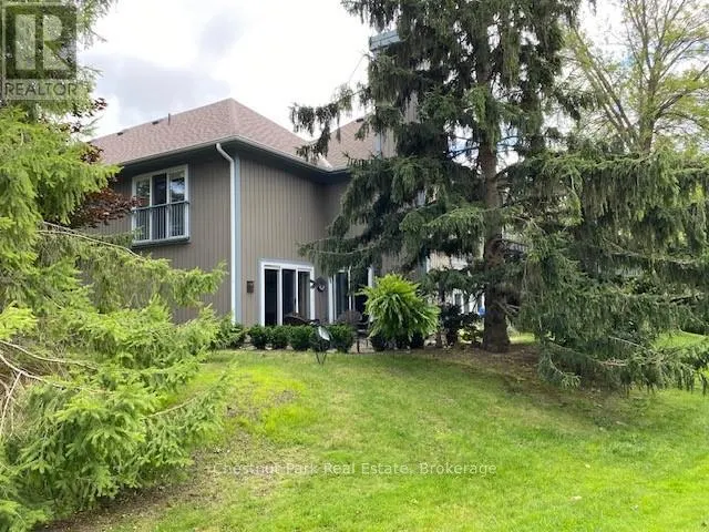 906 CEDAR POINTE COURT