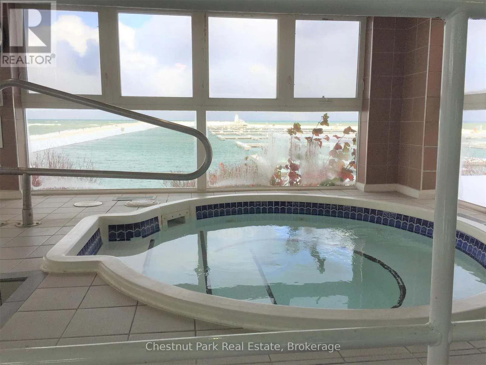 906 CEDAR POINTE COURT