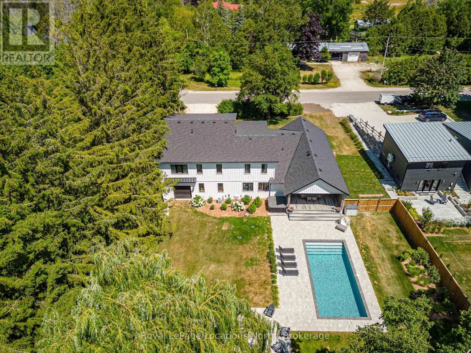 39 SILVERCREEK DRIVE
