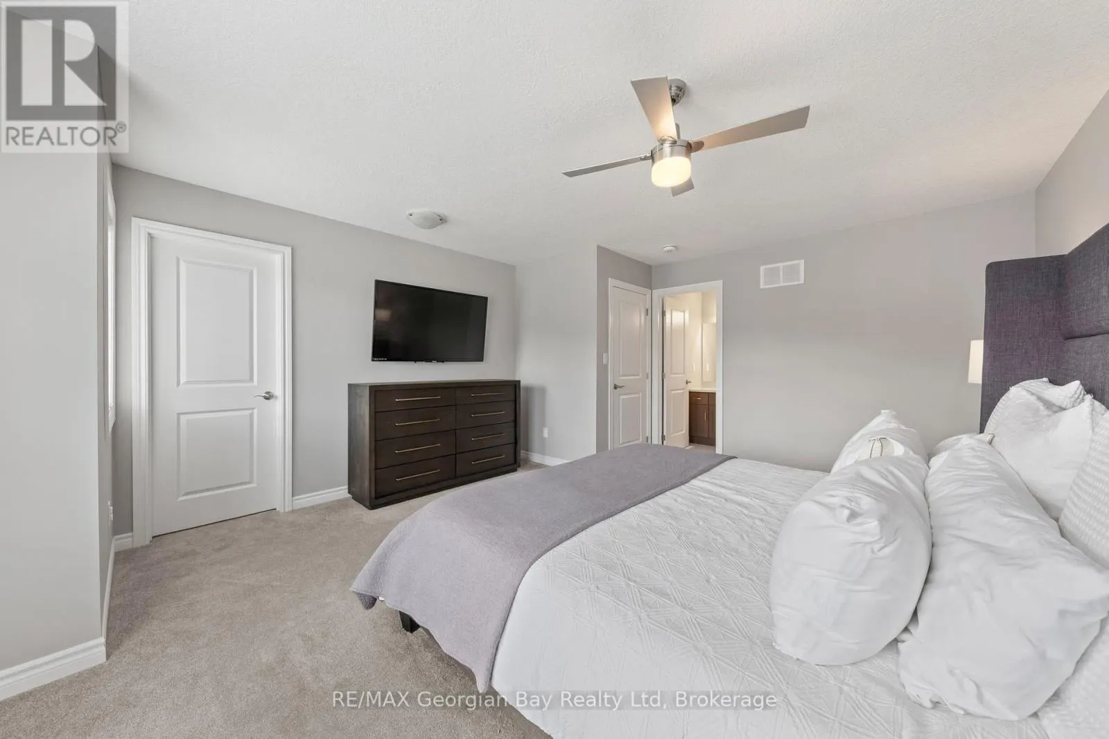 964 WRIGHT DRIVE