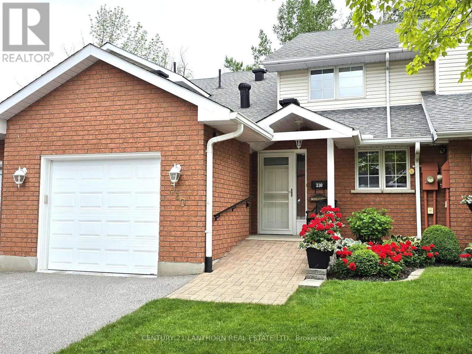 UNIT #310 - 30 MUSEUM DRIVE, #Unit #310