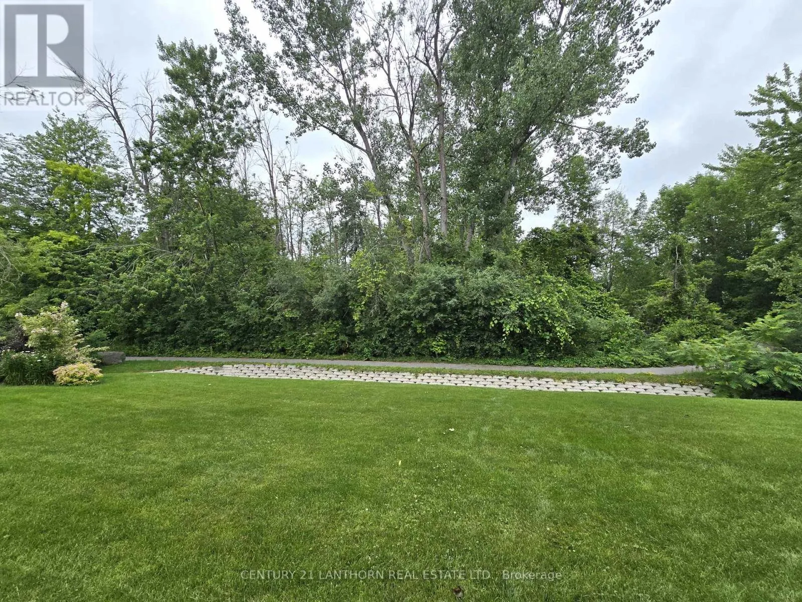 UNIT #310 - 30 MUSEUM DRIVE, #Unit #310