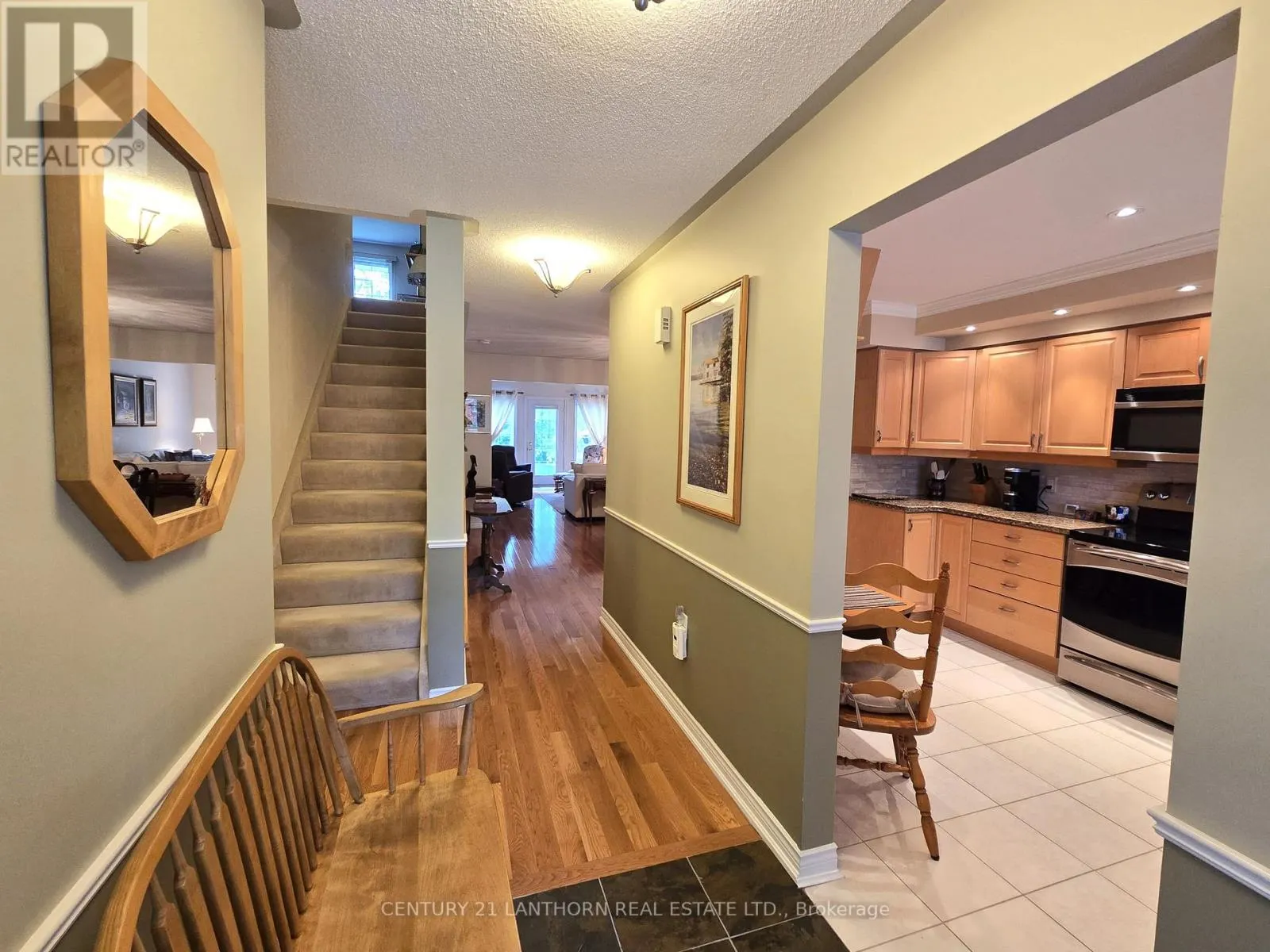 UNIT #310 - 30 MUSEUM DRIVE, #Unit #310