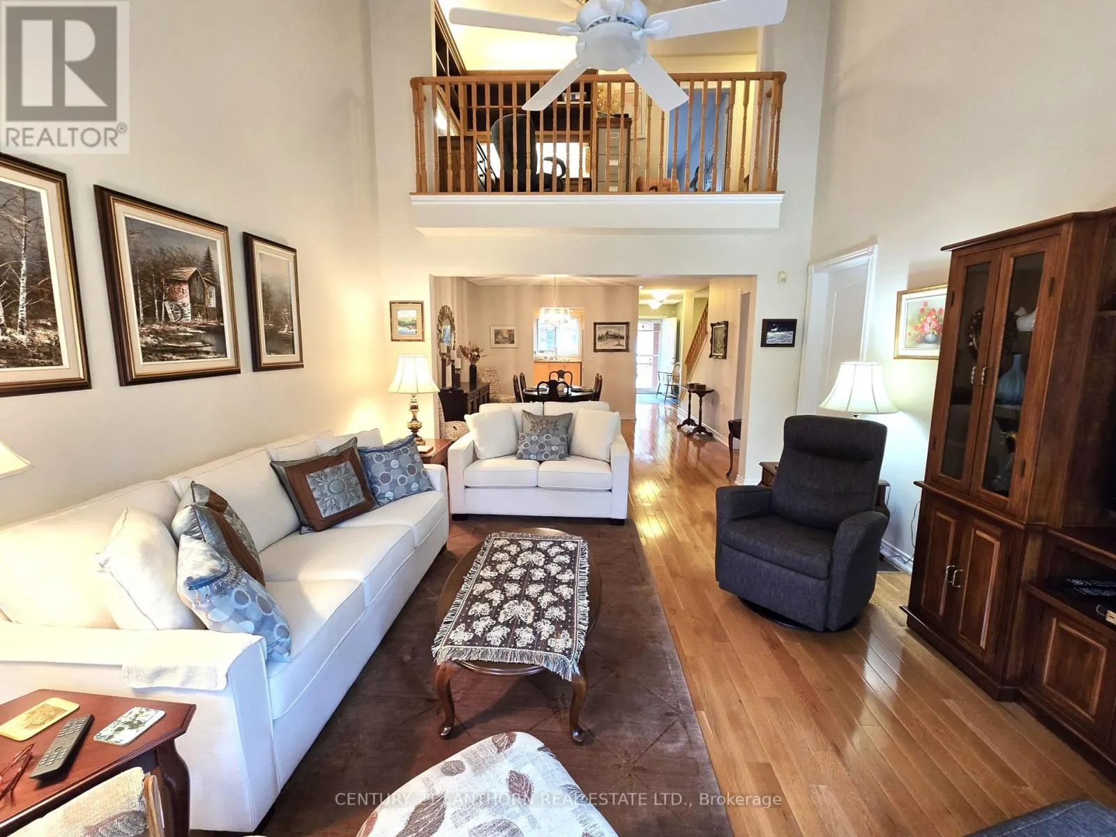 UNIT #310 - 30 MUSEUM DRIVE, #Unit #310