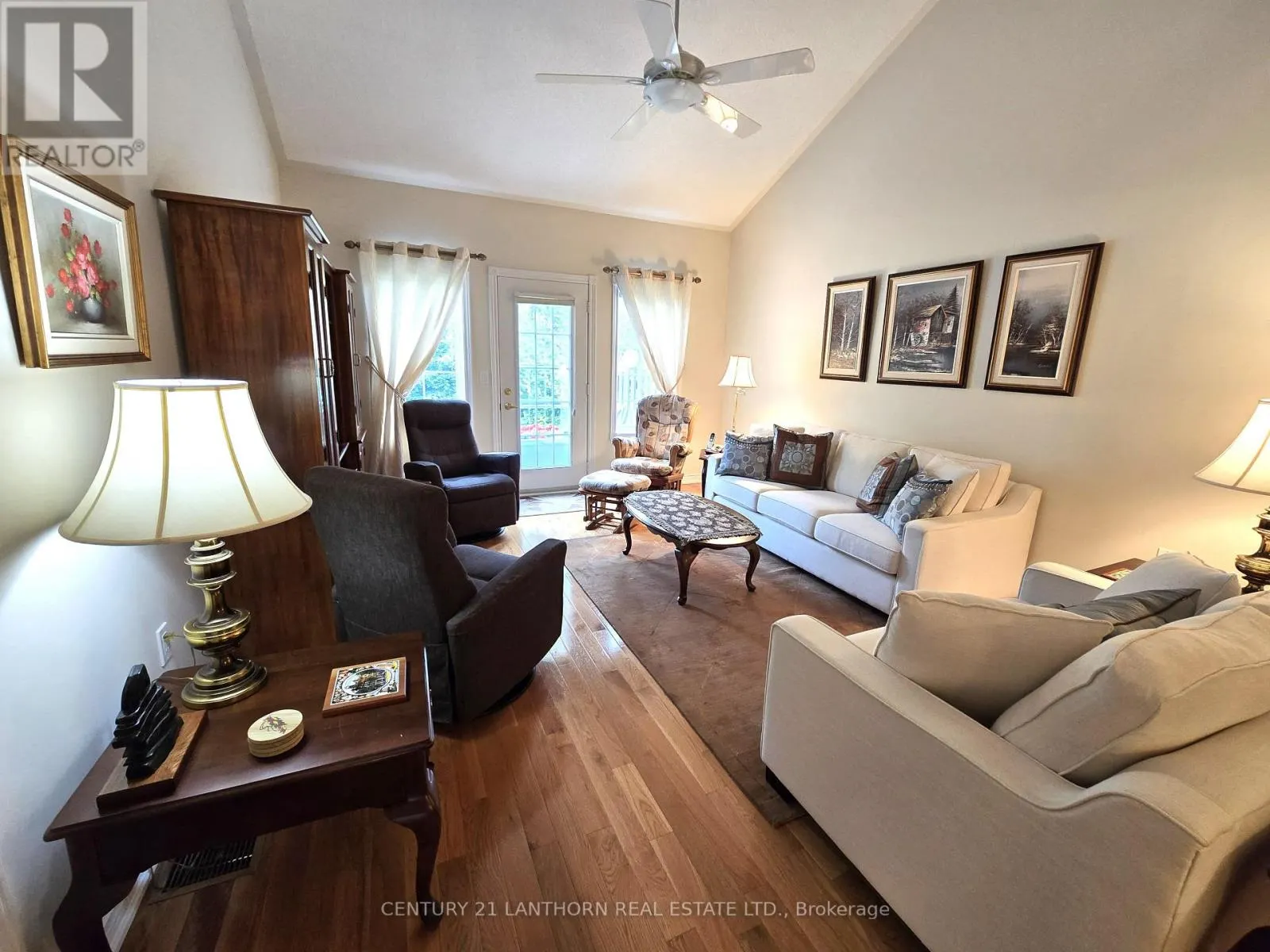 UNIT #310 - 30 MUSEUM DRIVE, #Unit #310