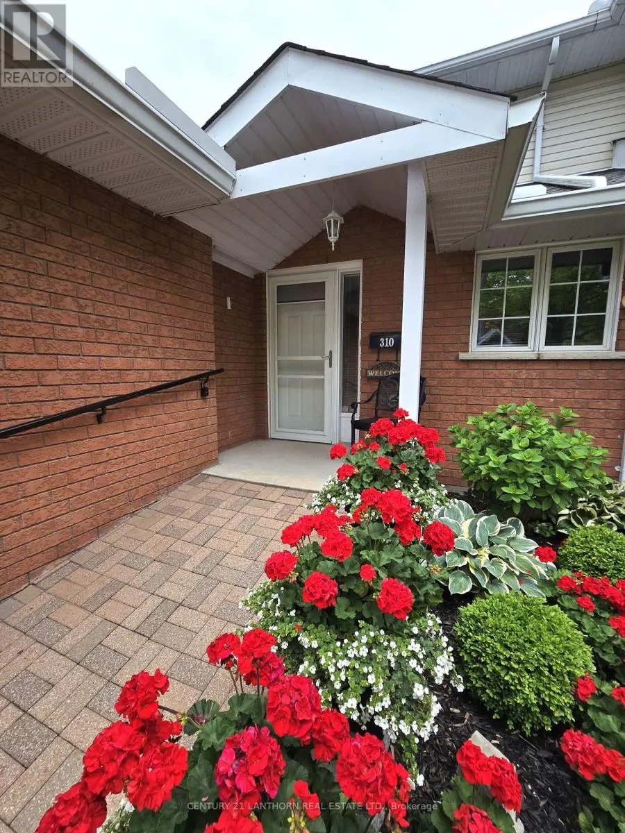 UNIT #310 - 30 MUSEUM DRIVE, #Unit #310