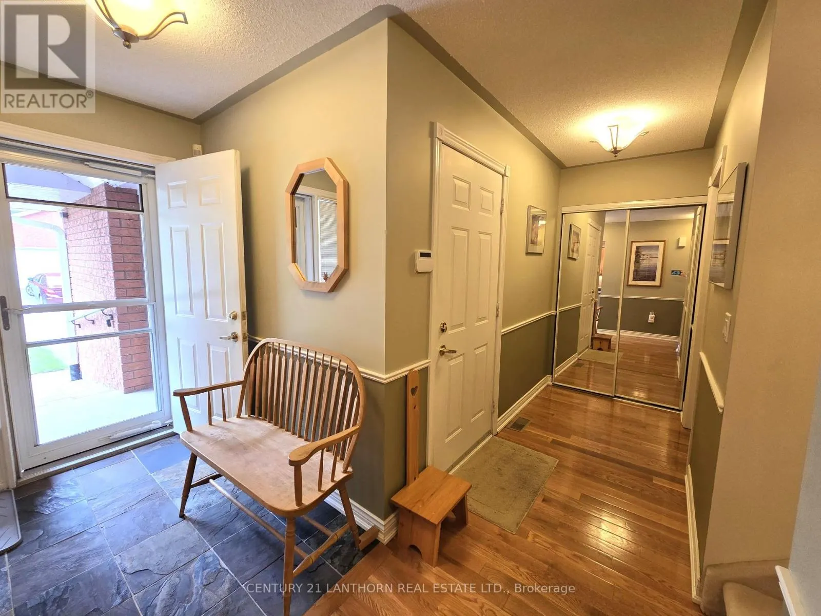 UNIT #310 - 30 MUSEUM DRIVE, #Unit #310