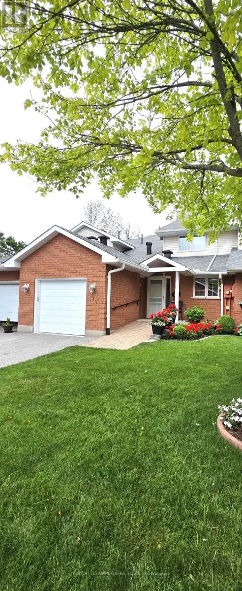 UNIT #310 - 30 MUSEUM DRIVE, #Unit #310