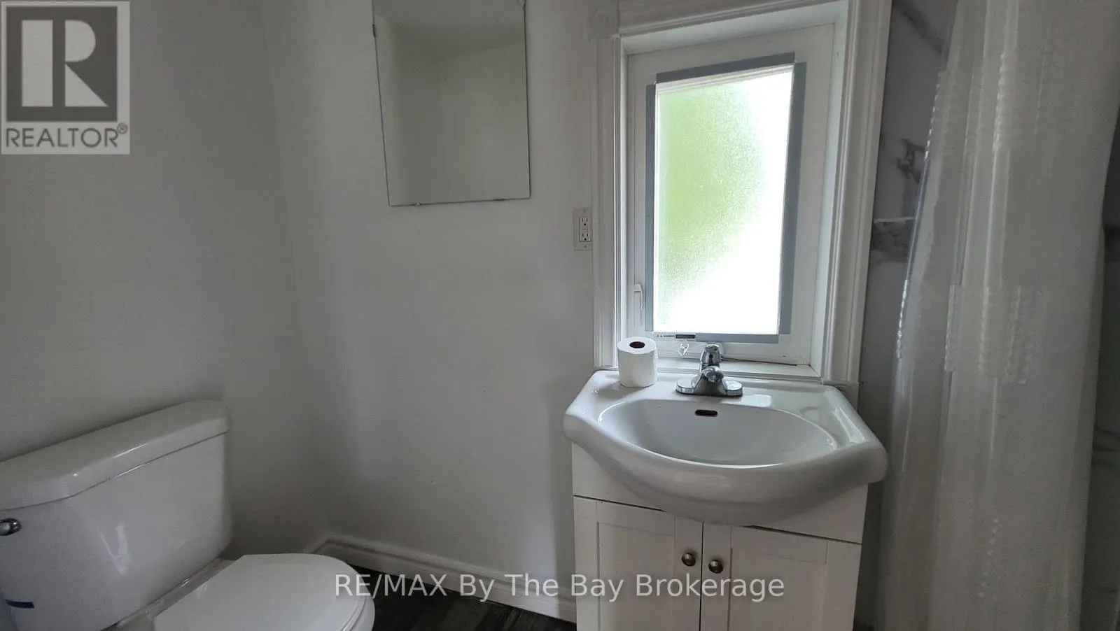 D04 - 280 RIVER ROAD E, #D04