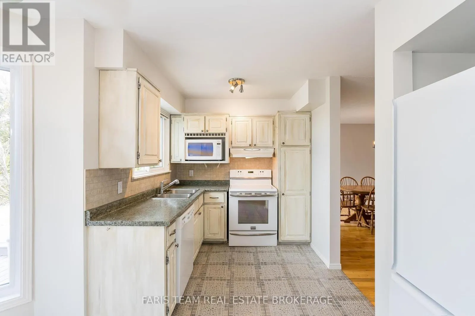 8 GLEN FOREST TRAIL