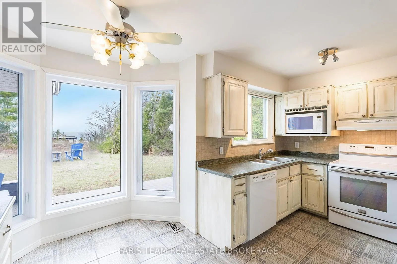 8 GLEN FOREST TRAIL