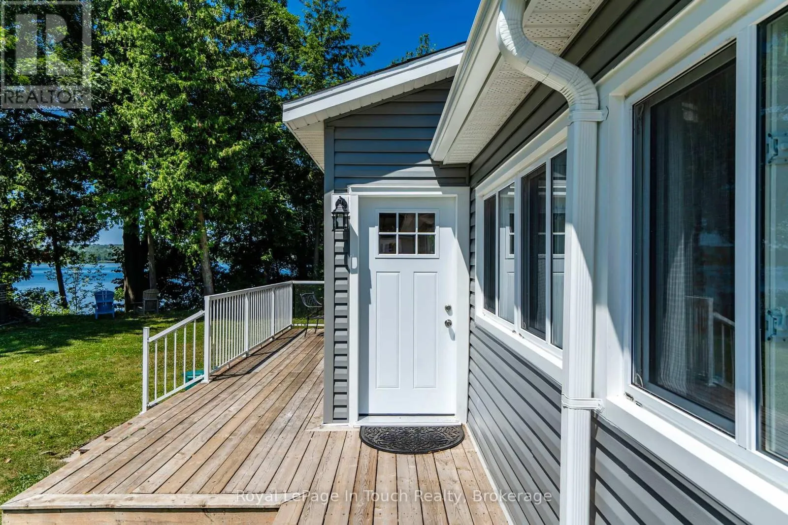 30 LAKESHORE ROAD