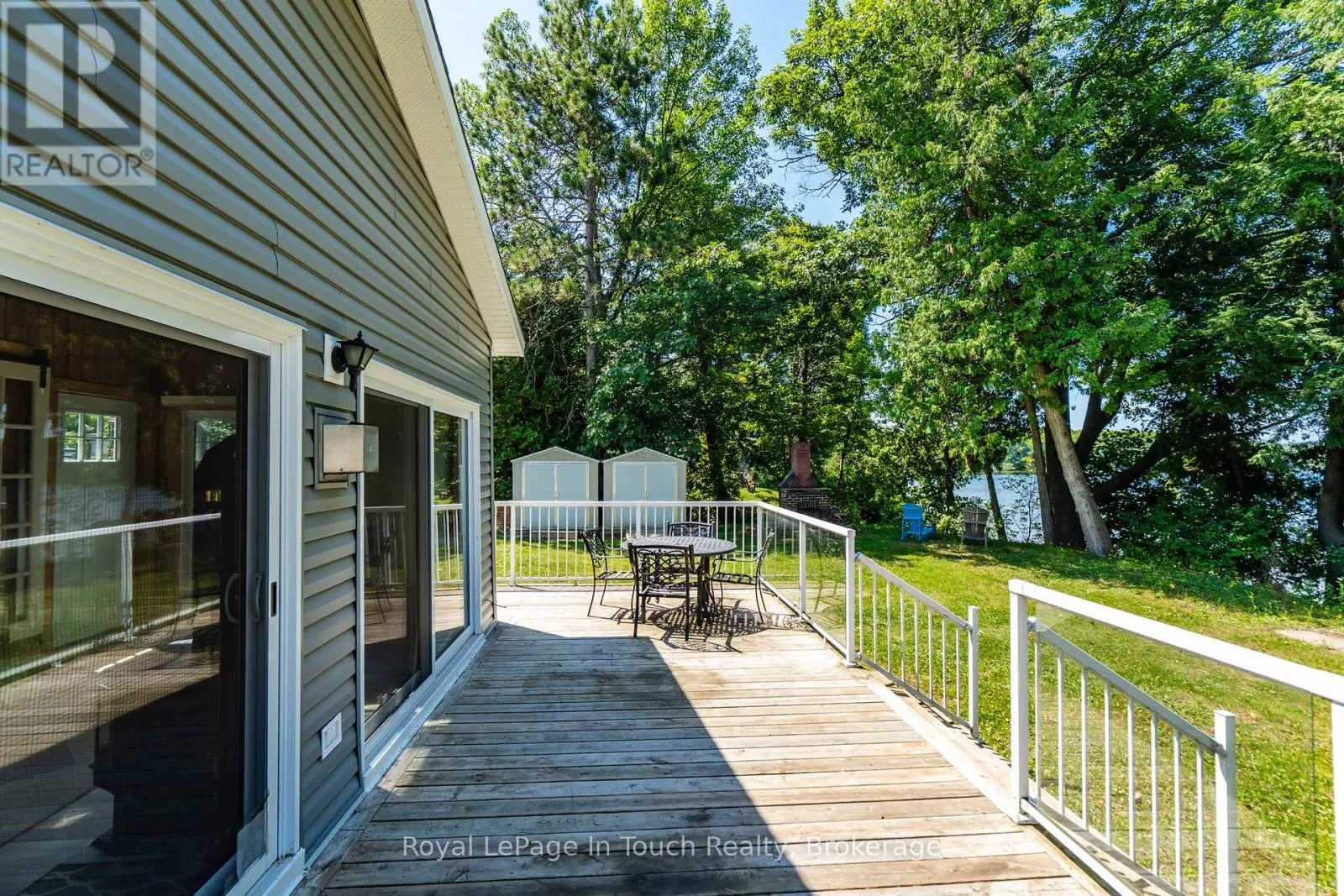30 LAKESHORE ROAD