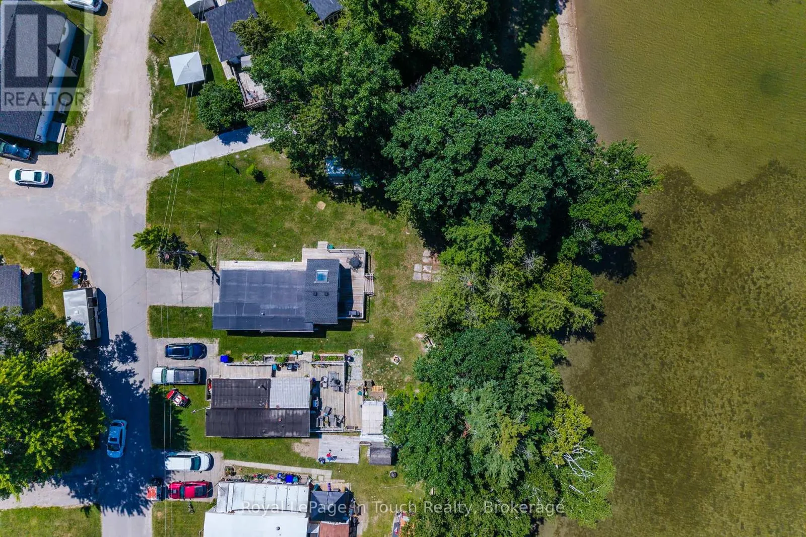 30 LAKESHORE ROAD