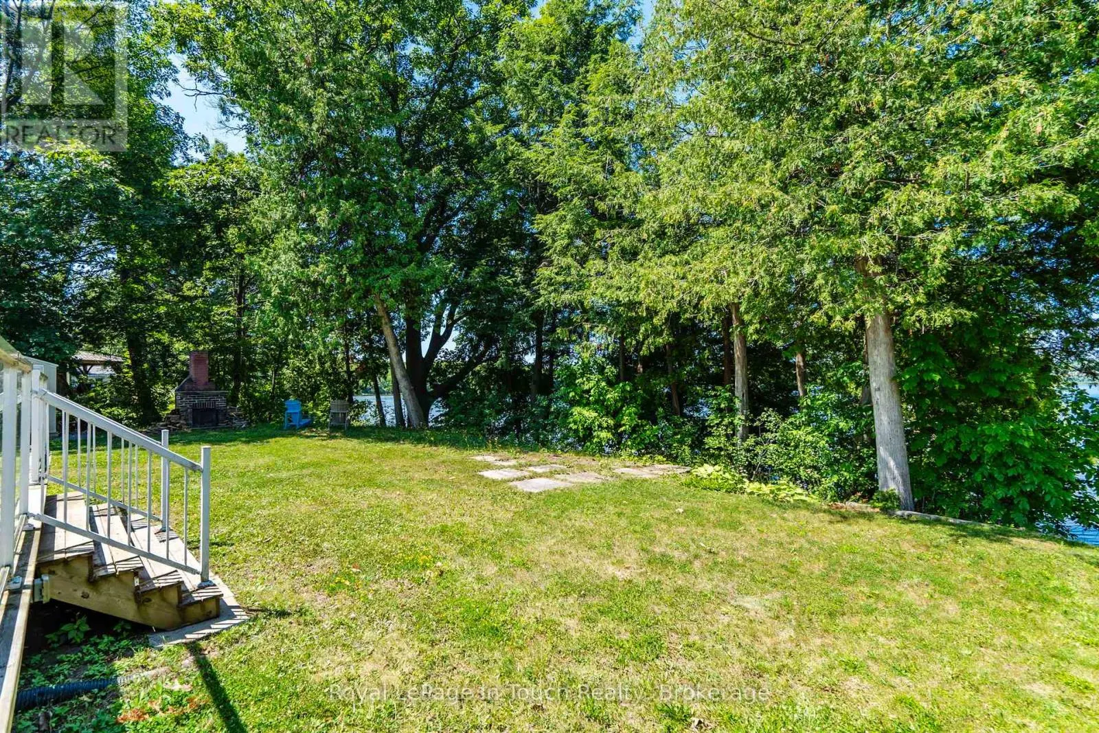 30 LAKESHORE ROAD