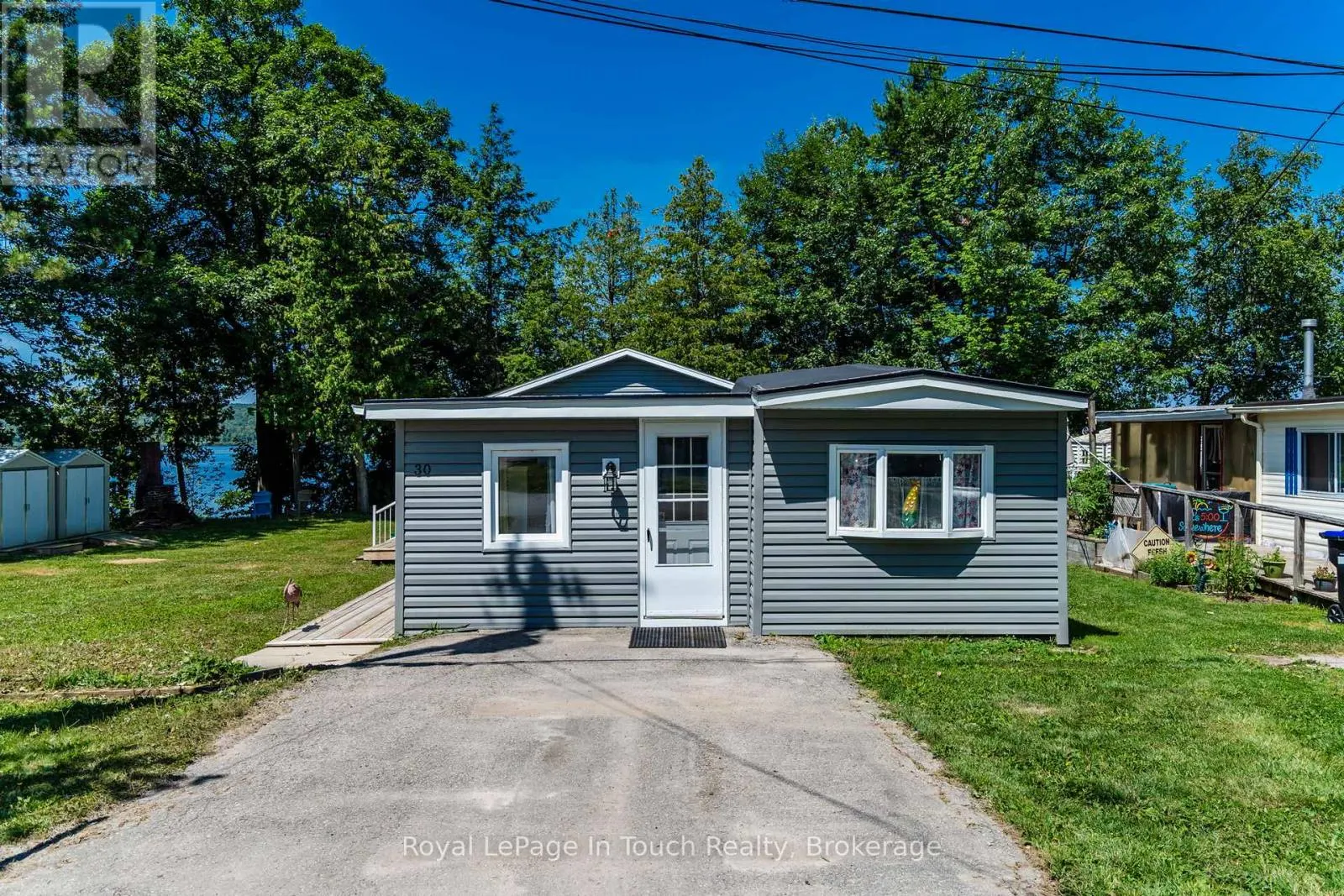 30 LAKESHORE ROAD