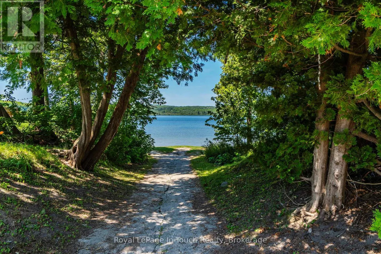 30 LAKESHORE ROAD