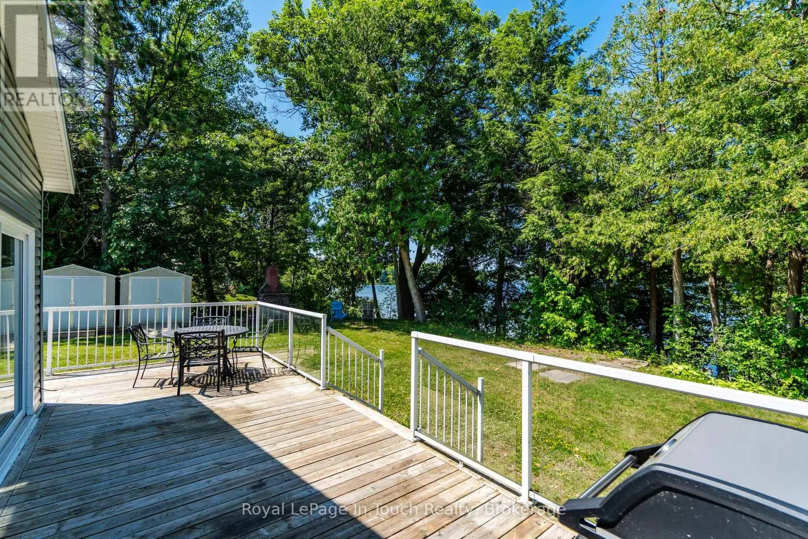 30 LAKESHORE ROAD