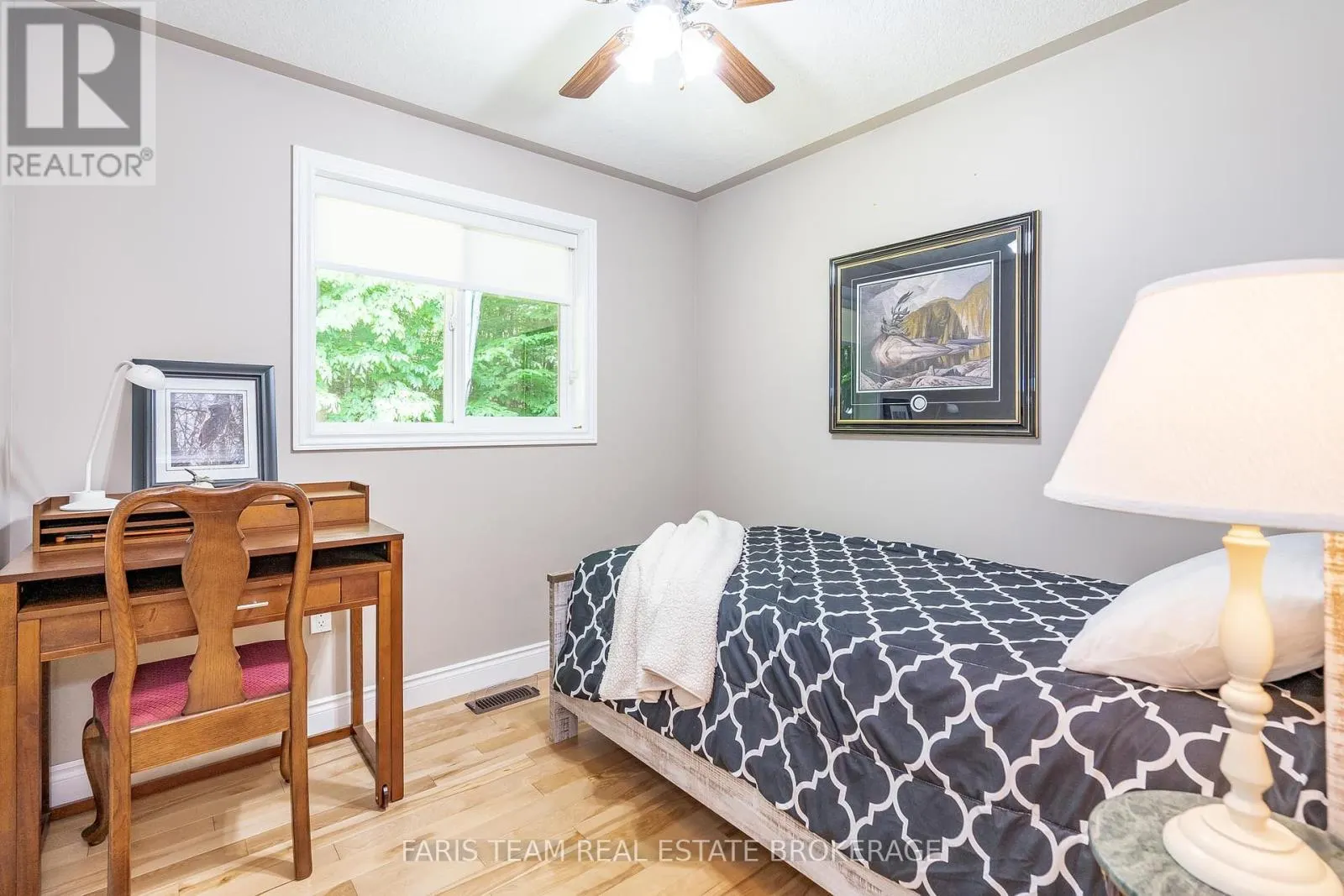 85 FARLAIN LAKE ROAD E