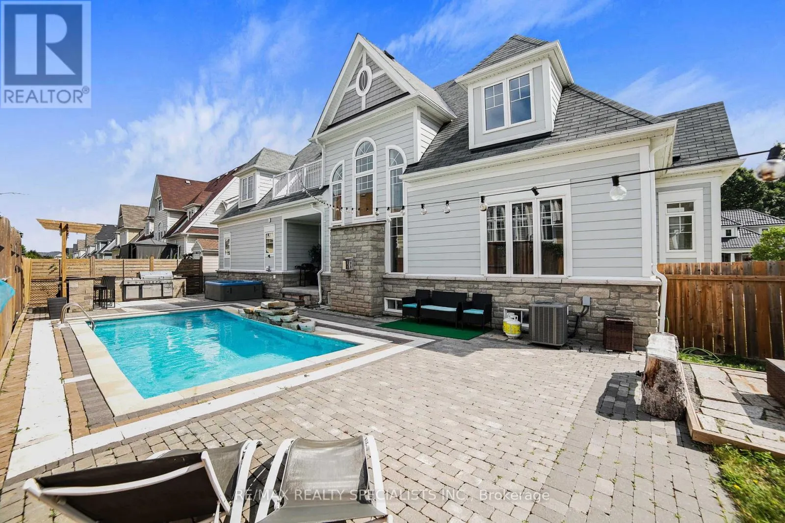 61 RIVERWALK PLACE