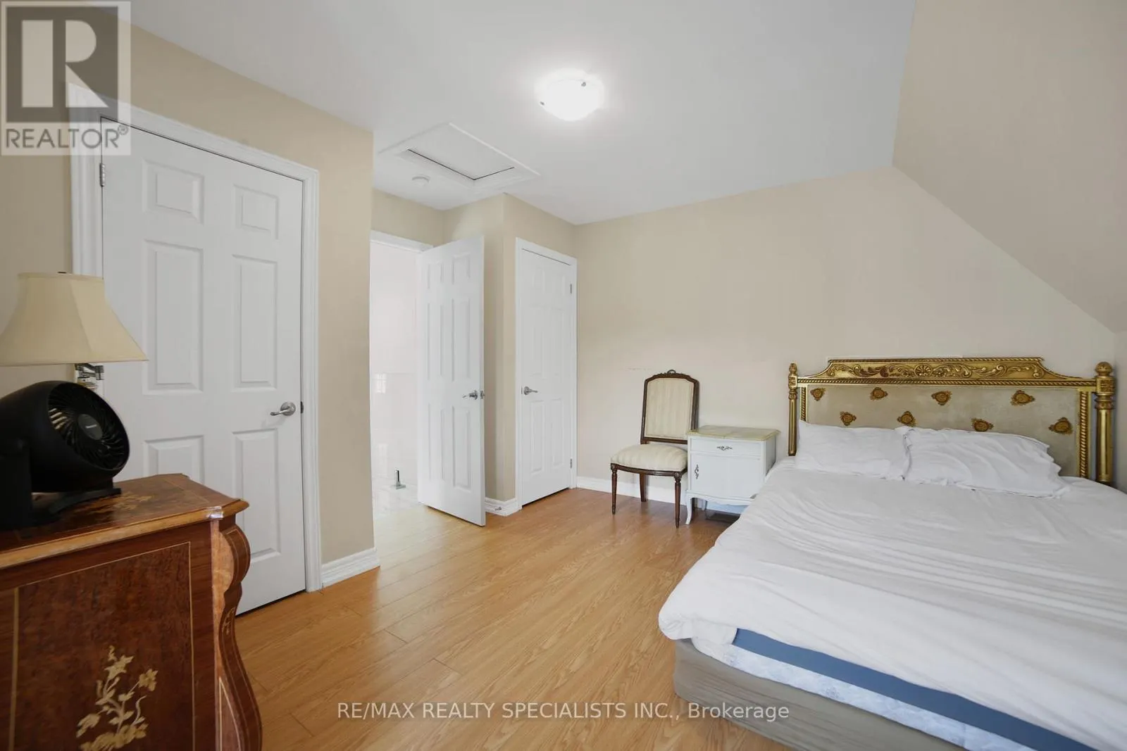 61 RIVERWALK PLACE