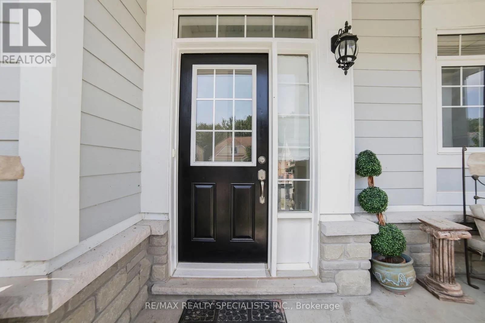 61 RIVERWALK PLACE