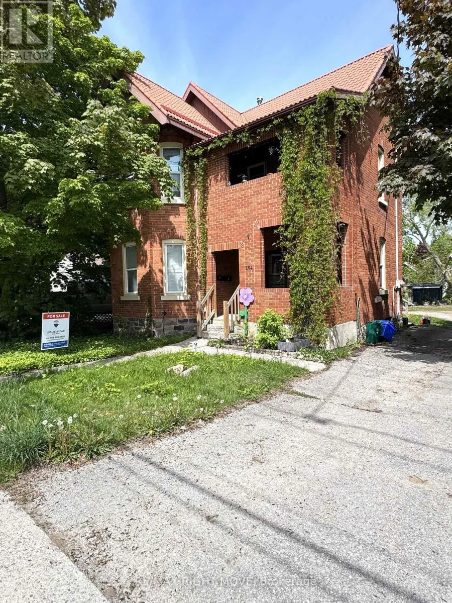 264 MISSISSAGA STREET W