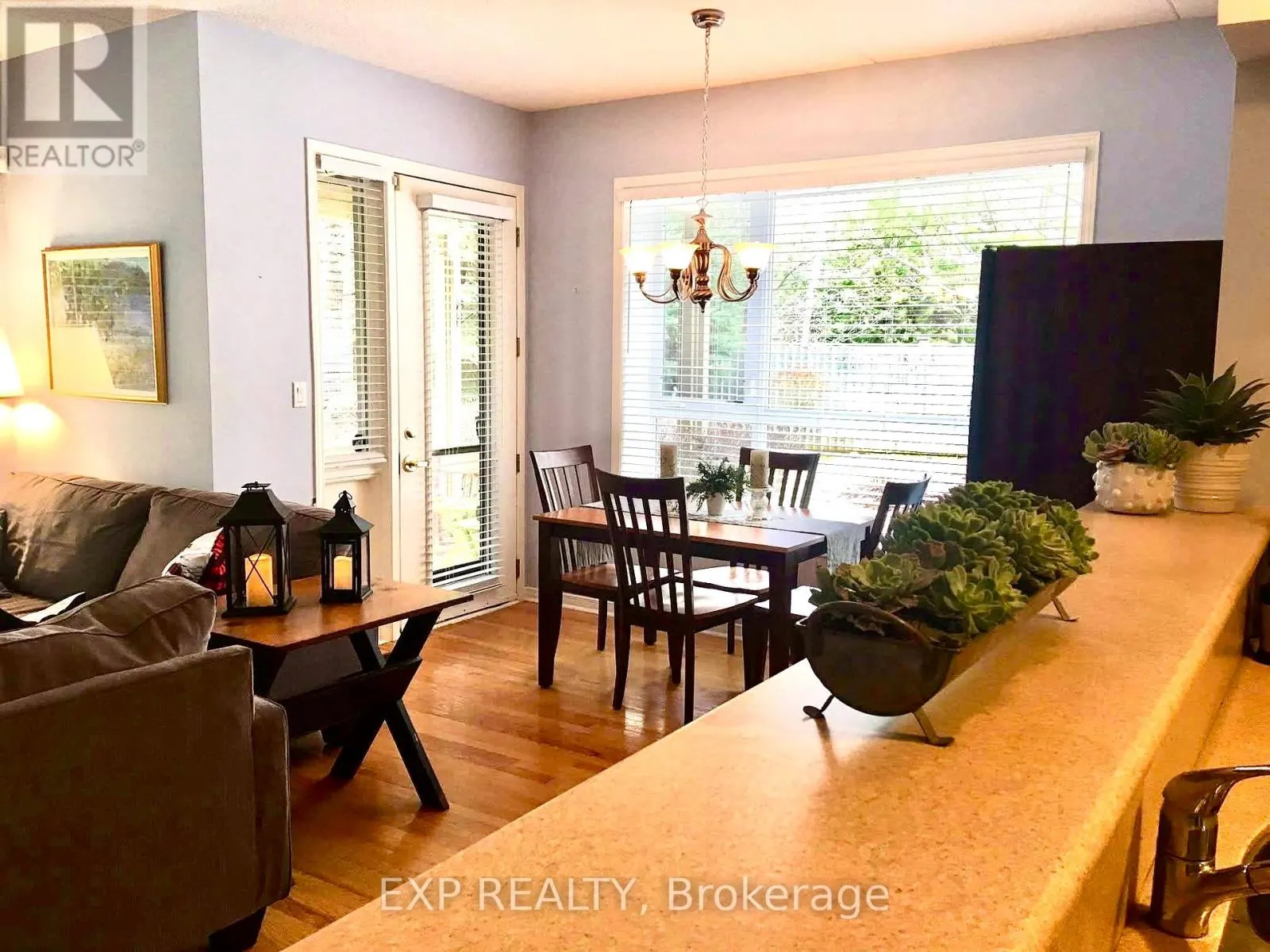 10 - 917 CEDARPOINTE COURT
