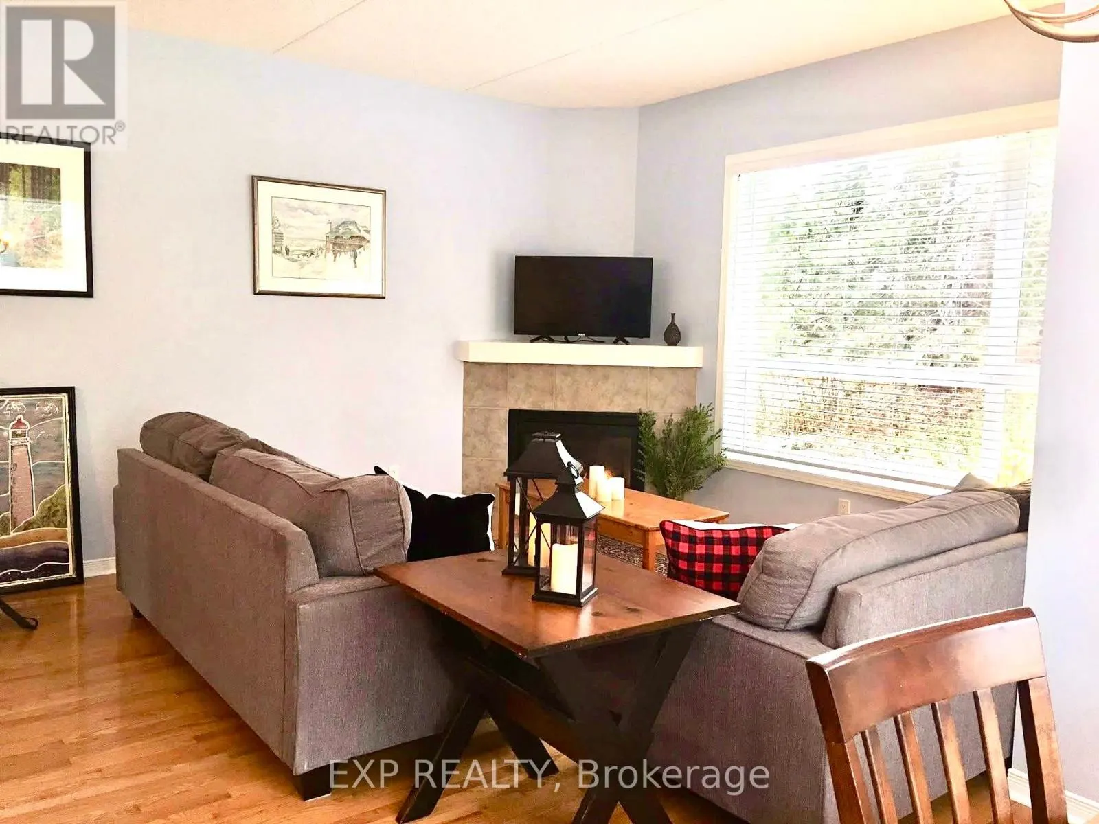 10 - 917 CEDARPOINTE COURT