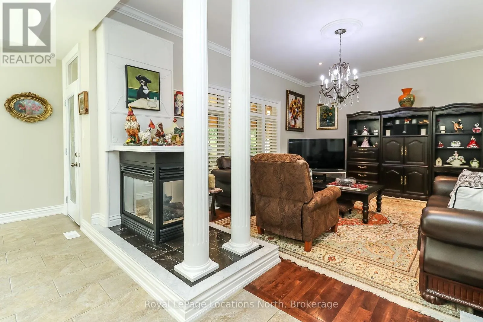 15 DOWNER CRESCENT