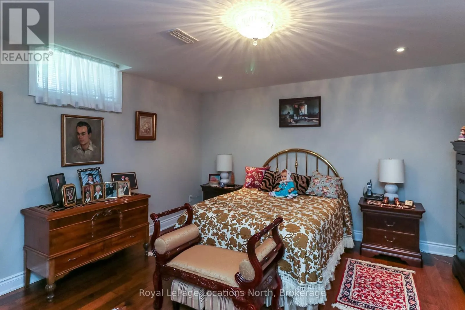 15 DOWNER CRESCENT