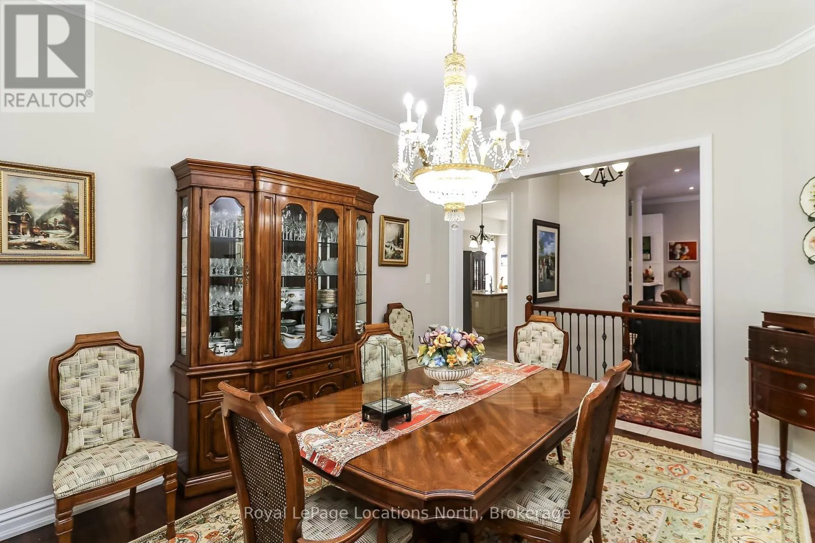 15 DOWNER CRESCENT