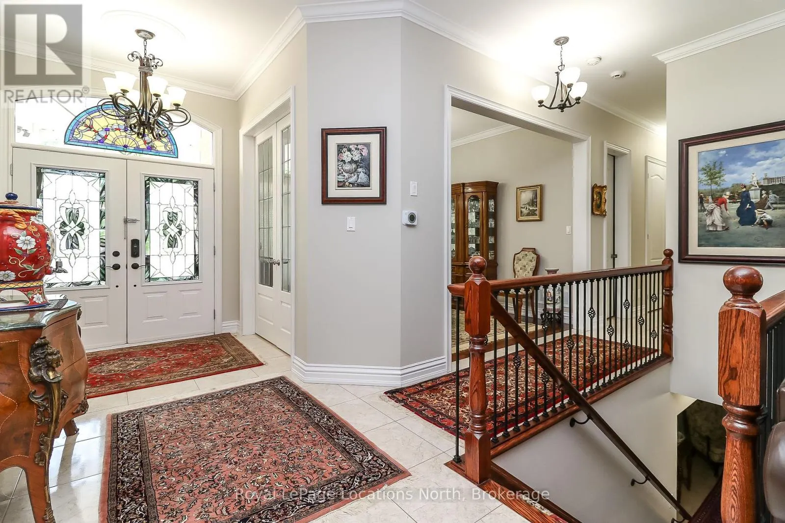 15 DOWNER CRESCENT