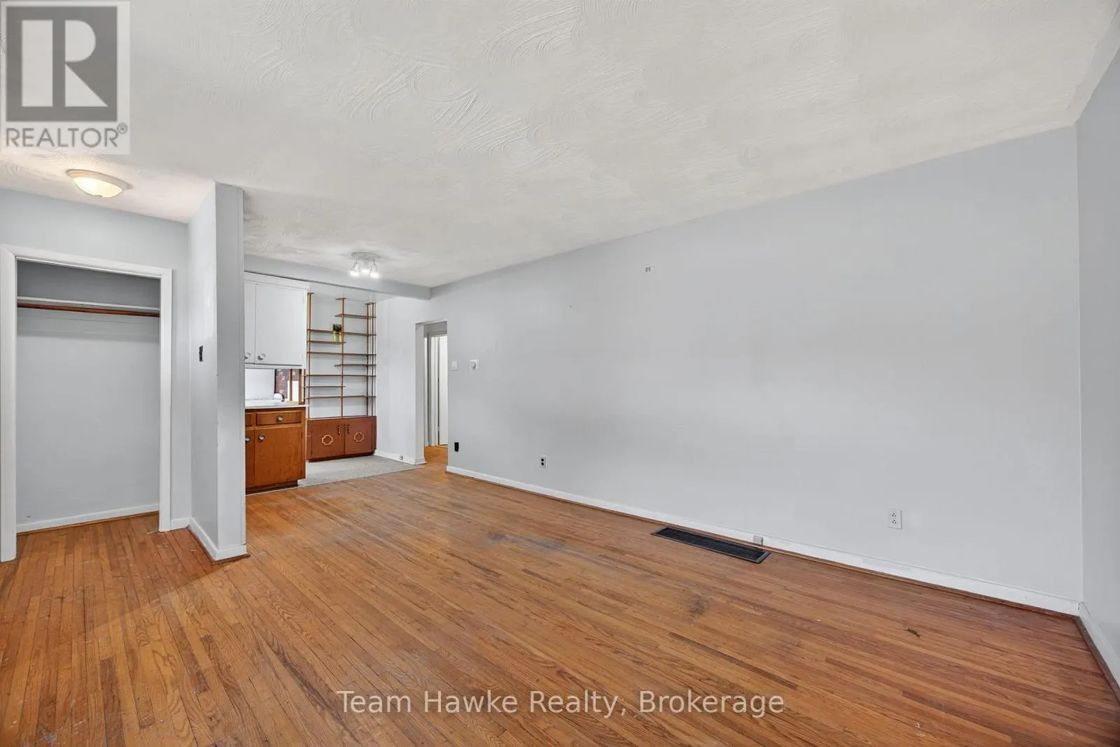 303 SCOTT STREET