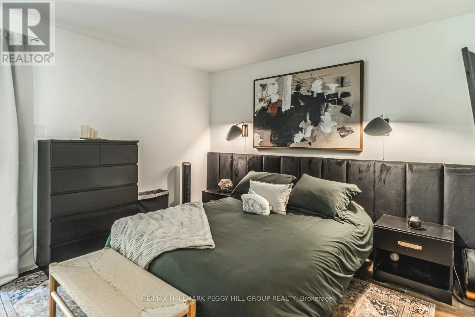 547 OXBOW CRESCENT