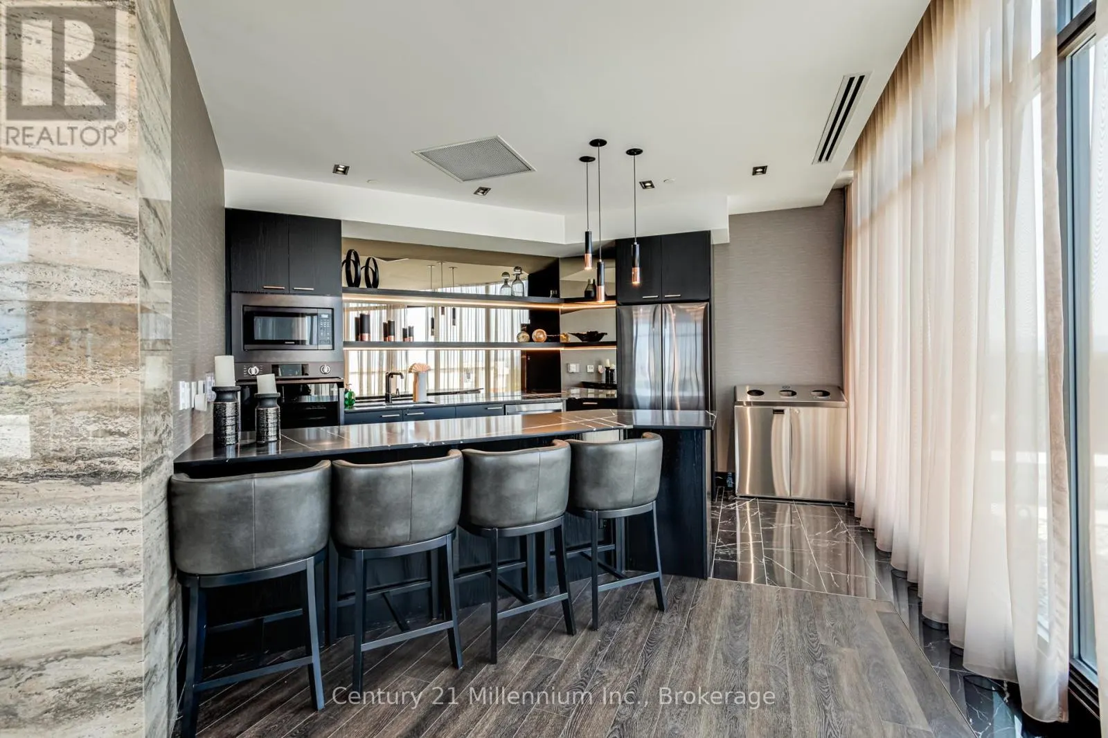 209 - 1 HUME STREET, #209